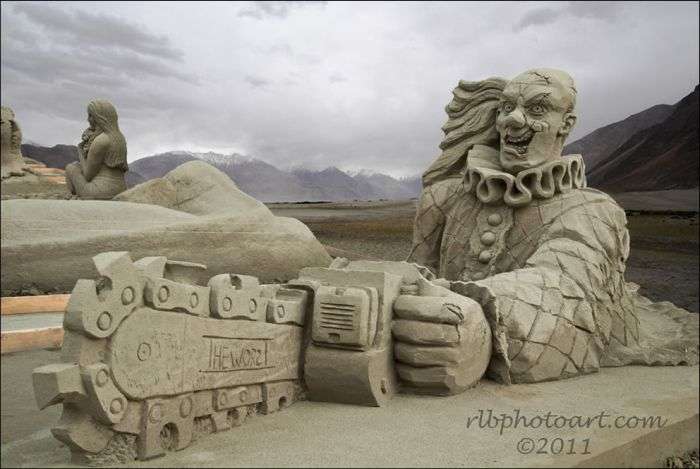 Дивовижні витвори мистецтва з піску (33 фото)