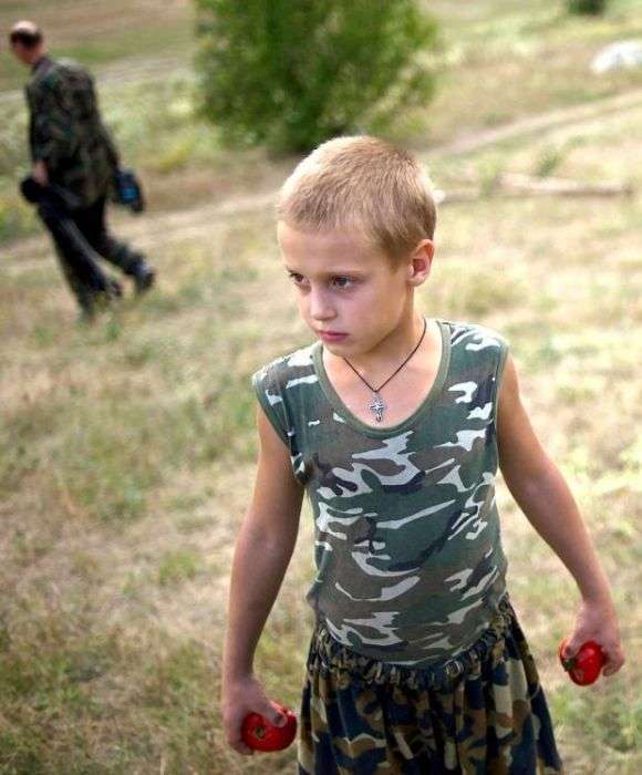 Суворий військовий табір для підлітків Таврида-Січ (20 фото)
