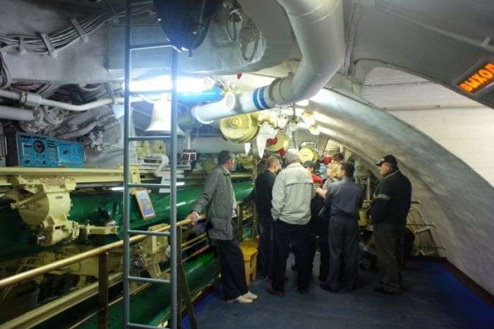 Екскурсія по музею - підводному човні (93 фото)