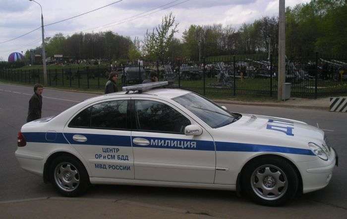 Автомобілі російської поліції (19 фото)