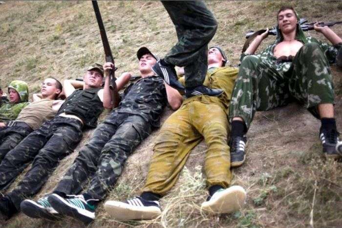 Суворий військовий табір для підлітків Таврида-Січ (20 фото)