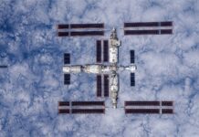 Космічний порятунок: два випадки, коли астронавти застрягли на мілині, підкреслюють критичну потребу